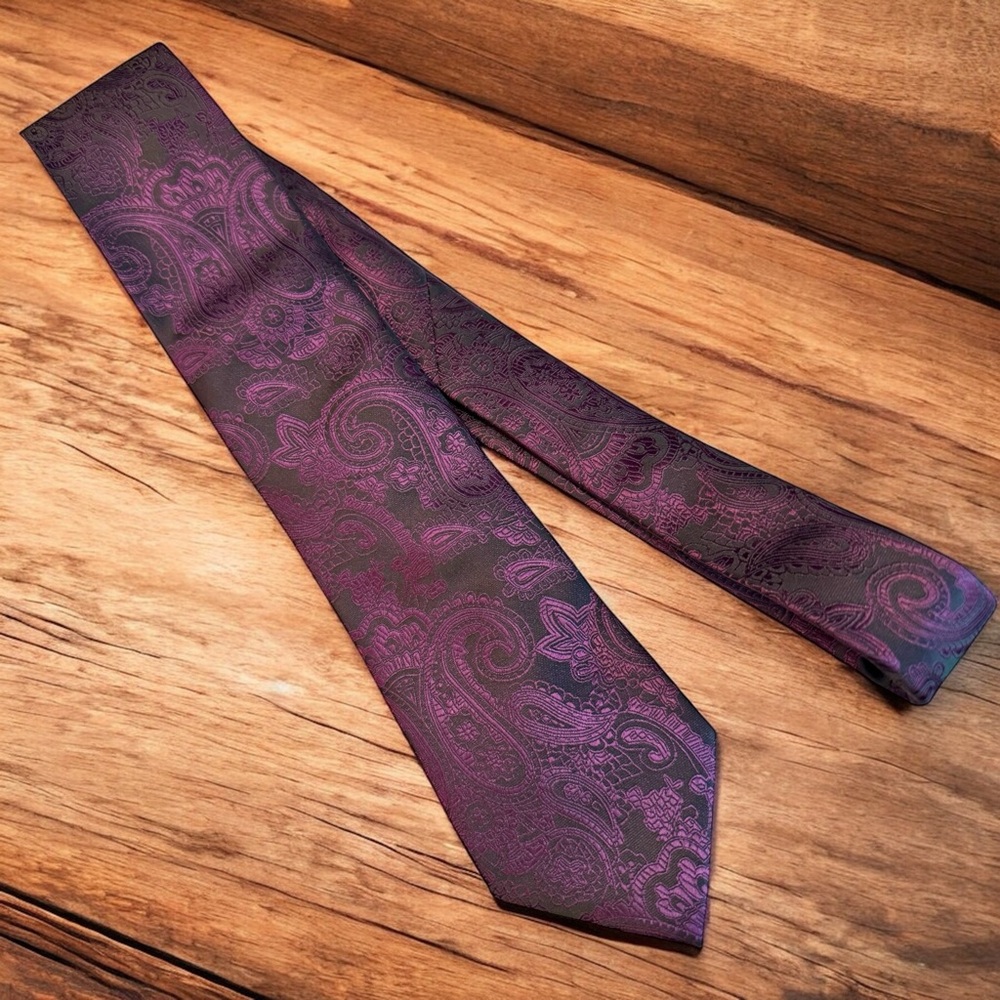 Jazzy Purple Paisley Montibello Silk Tie